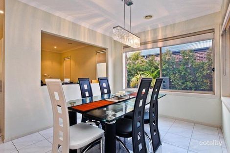 Property photo of 6 Forest Glade Way Caroline Springs VIC 3023