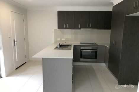 Property photo of 2/9 Daniels Lane Yarrabilba QLD 4207