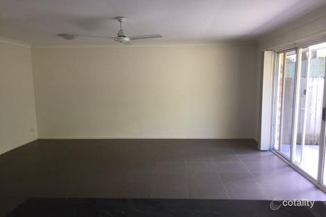 Property photo of 2/6 Hill Court Labrador QLD 4215