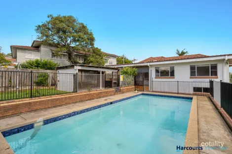 Property photo of 62 Nicklin Street Coorparoo QLD 4151
