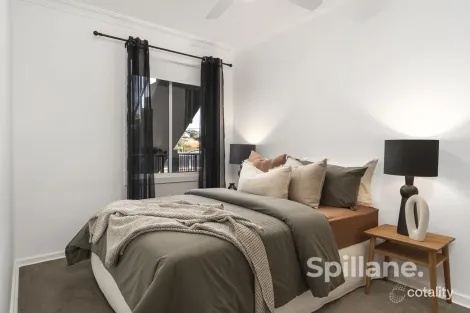 Property photo of 2/3 Mosbri Crescent The Hill NSW 2300