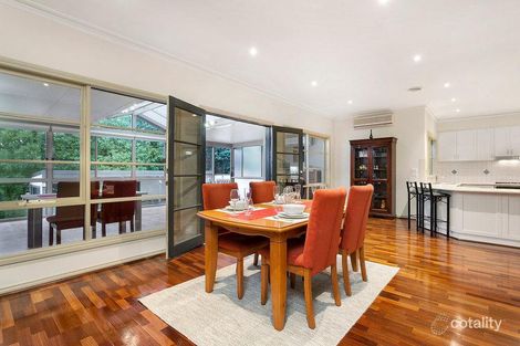 Property photo of 11 Sand Piper Grove Maribyrnong VIC 3032