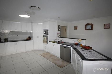 Property photo of 14 Burton Crescent Stanthorpe QLD 4380