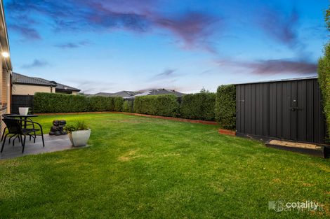 Property photo of 43 Vanessa Circuit Pakenham VIC 3810
