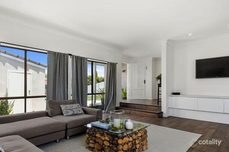 Property photo of 11 Dunbarton Avenue Bundall QLD 4217
