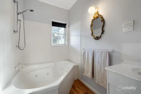Property photo of 1035 Princes Highway Nicholson VIC 3882