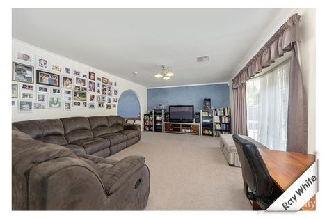 Property photo of 14 Scantlebury Crescent Theodore ACT 2905