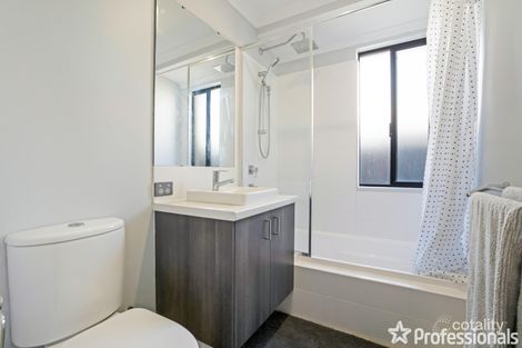 Property photo of 16 Lionfish Way Waikiki WA 6169
