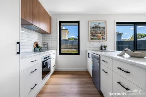 8/108 POMONA RD, RIVERSIDE, TAS 7250