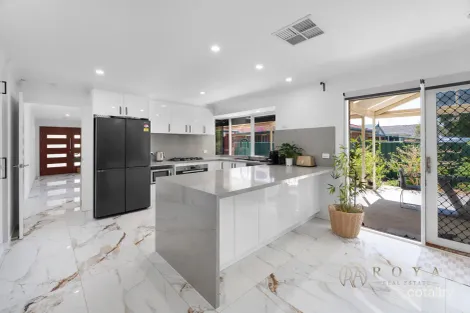 Property photo of 12 Tonelli Place Burnside VIC 3023