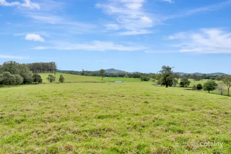 2 Pawseys Rd, South Arm, NSW 2449