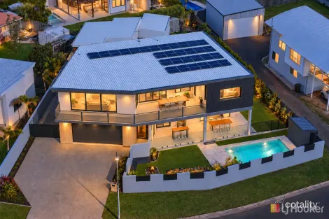 143 BAROLIN ESP, CORAL COVE, QLD 4670