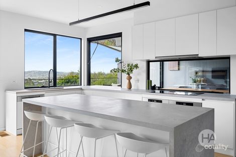 Property photo of 8 Somerset Drive Dromana VIC 3936