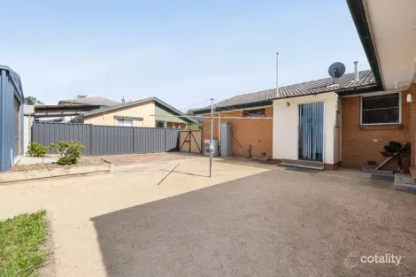 Property photo of 75 Brunning Crescent Frankston North VIC 3200