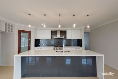 Property photo of 30 Sapphire Drive Rutherford NSW 2320
