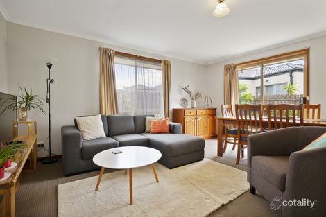 Property photo of 2/145 Rosella Avenue Werribee VIC 3030