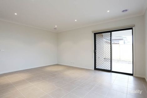 Property photo of 10 Ravenhurst Circuit Cranbourne North VIC 3977