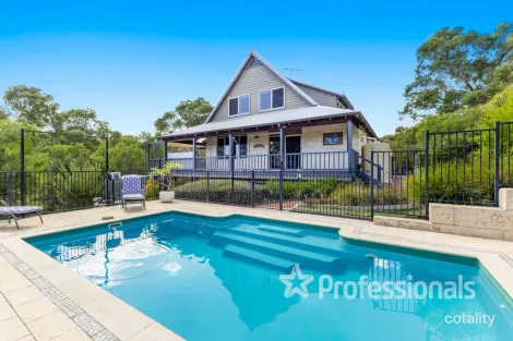 Property photo of 4 Wells Court Leschenault WA 6233