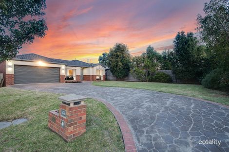 Property photo of 17 Middleham Close Cranbourne West VIC 3977