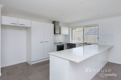 Property photo of 10 Lomandra Street Deebing Heights QLD 4306