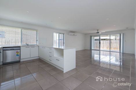 Property photo of 10 Lomandra Street Deebing Heights QLD 4306