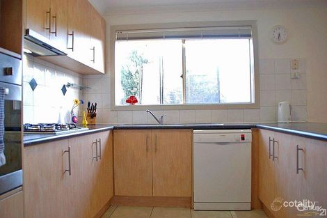 Property photo of 19 Dempster Way Berwick VIC 3806