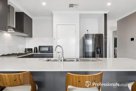 Property photo of 10 Anther Approach Forrestfield WA 6058