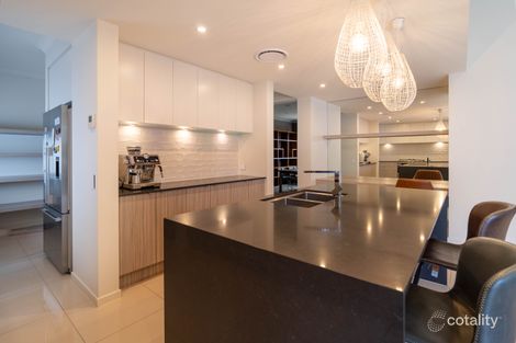 Property photo of 5 Clover Way Helensvale QLD 4212