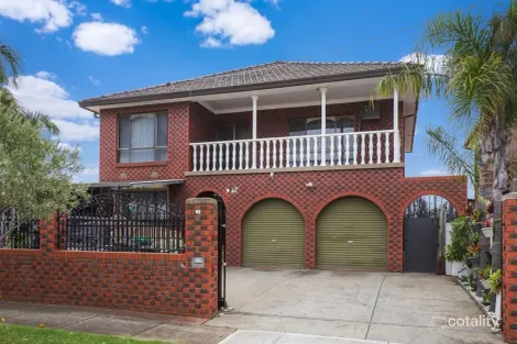 42 Tarana Cres, Kings Park, VIC 3021