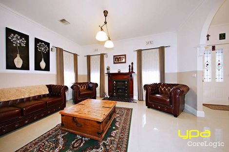 Property photo of 17 Lancely Green Caroline Springs VIC 3023