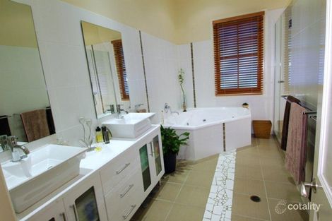Property photo of 68 Bell Street Kangaroo Point QLD 4169
