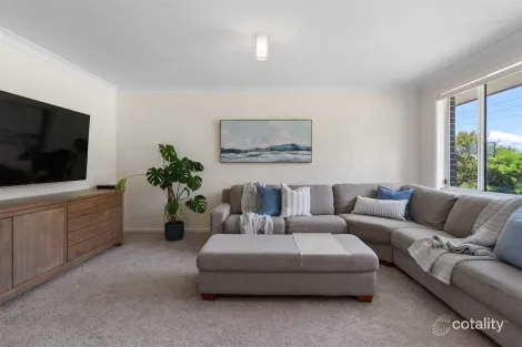 Property photo of 51 Farnborough Drive Moss Vale NSW 2577