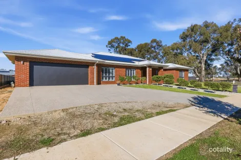 Property photo of 2 Mayfair Drive Benalla VIC 3672