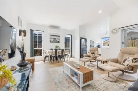 208/2-20 Island View Dr, Urangan, QLD 4655