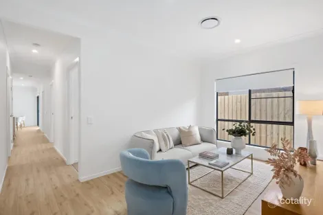 Property photo of 12 Gully Street Flinders View QLD 4305