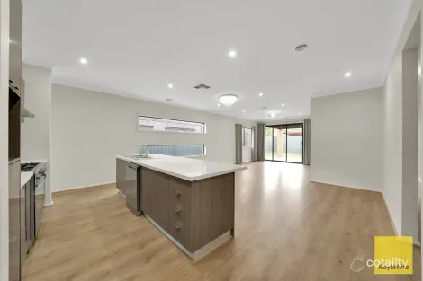 Property photo of 124 Enterprise Circuit Fraser Rise VIC 3336