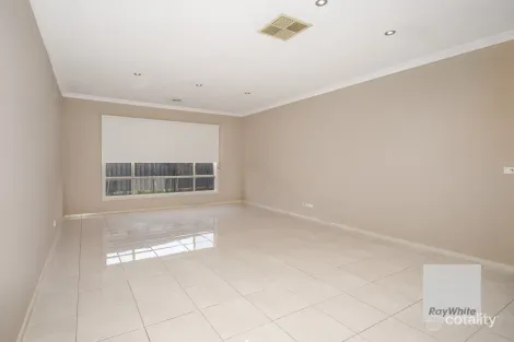 Property photo of 39 Longfield Way Deer Park VIC 3023