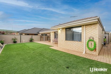 Property photo of 11 Cayenne Street Wattle Grove WA 6107