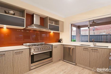 Property photo of 6 Scotch Avenue Keysborough VIC 3173