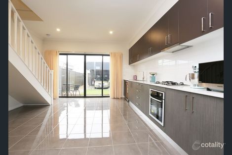 Property photo of 71 Clarendon Avenue Craigieburn VIC 3064