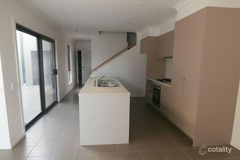Property photo of 10 Maahu Amble Mernda VIC 3754