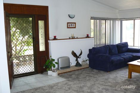 Property photo of 4 Stephanie Avenue Warilla NSW 2528