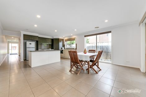 Property photo of 33 Tyrell Place Berwick VIC 3806