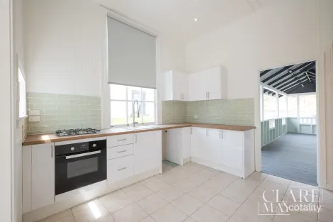 Property photo of 98 Warwick Road Ipswich QLD 4305