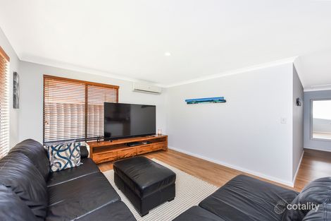 Property photo of 27 Chinchilla Parkway Port Kennedy WA 6172