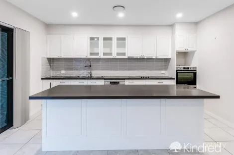 Property photo of 4 Edgewater Avenue Rothwell QLD 4022