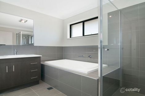 95 O'Reilly Dr, Coomera, QLD 4209
