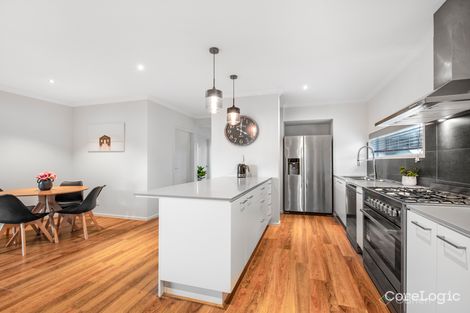 Property photo of 3 Omeara Crescent Cranbourne East VIC 3977
