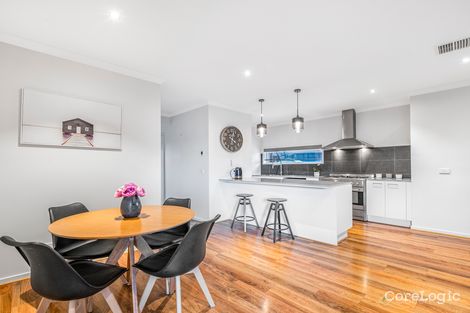 Property photo of 3 Omeara Crescent Cranbourne East VIC 3977