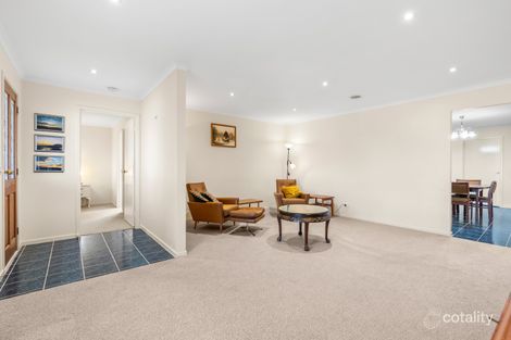 Property photo of 34 Osborn Grove Pakenham VIC 3810
